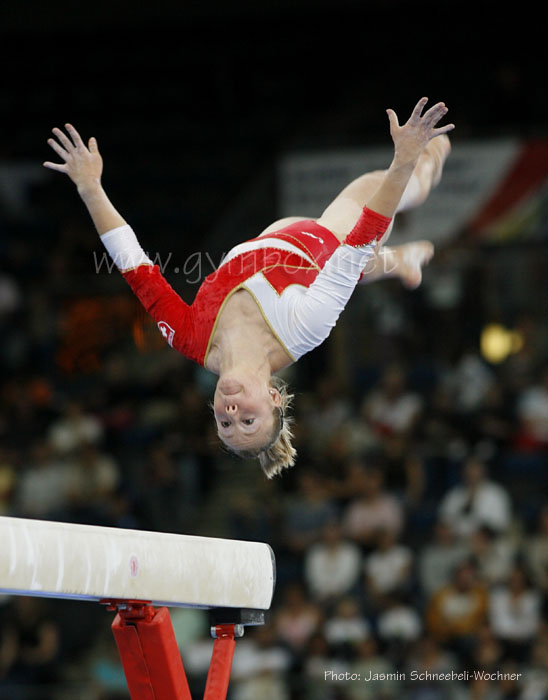 Ariella Kaeslin WM Stuttgart 2007 Kunstturnen 